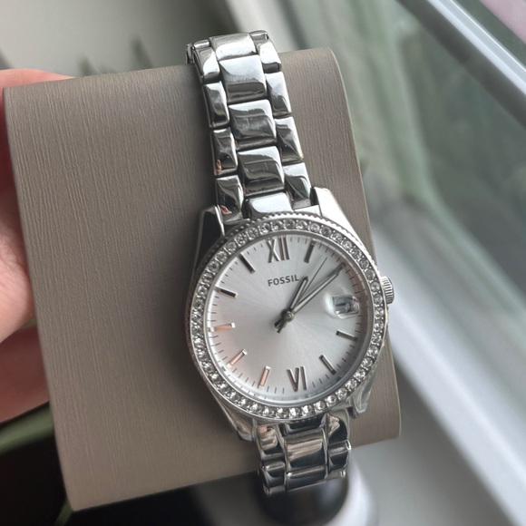 Fossil Women’s Scarlette Quartz Analog & Date Watch - Picture 9 of 14